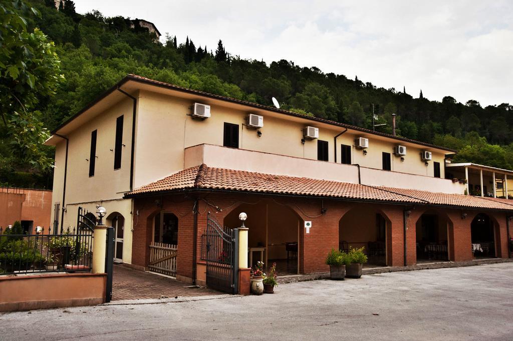 Albergo Magrini Della Genga Genga  Exterior photo